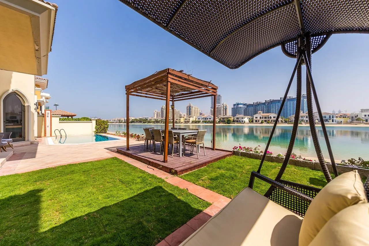 Charming 6Br Villa With Private Pool On Palm Jumeirah 두바이 0*,  아랍에미리트